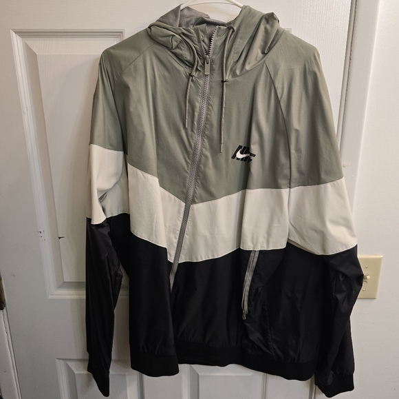 Nike windrunner - Picture 2 of 2